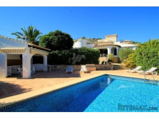 Villa for sale in Moraira, located on a completely flat..