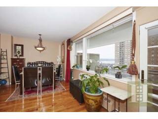 2 bedroom Apartment For Sale: 5800..