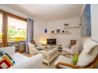 Precioso apartamento en 1ª Planta con vistas al jardín c..