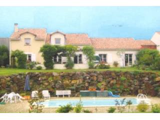 Beautiful modern property set in the..
