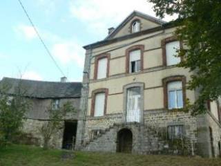 Maison-de-Maitre in Town