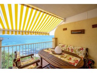 Un apartamento excepcional con vistas al mar panorámicas..