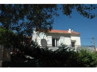 House In A Sought After Coastal Village