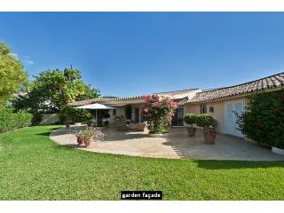 Villa for sale in Benahavis, Malaga..