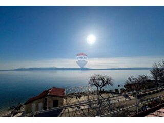 Novi Vinodolski- stan prvi red do mora, novogradnja