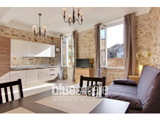 1 bed apartment in Antibes old town..