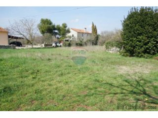 Istra,Vodnjan, građevinsko zemljište sa ruševinom