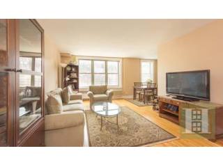 2 bedroom Apartment For Sale: 5715..