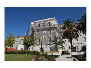 Luxury 4-bedroom 4-bathroom in rare..