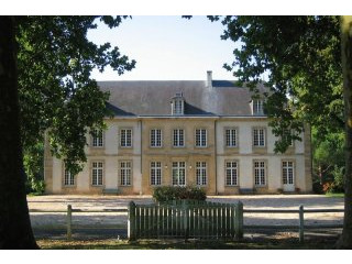 Stately Riverside Chateau, cottages &..