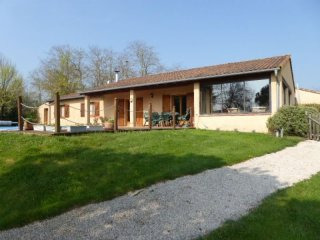Traditionally Built 3 Bed Villa With..