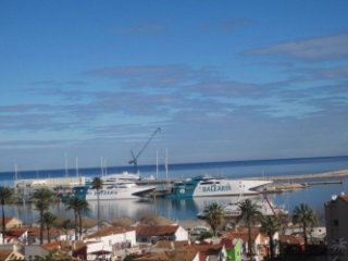 Well located penthouse for sale next to the port and yacht..