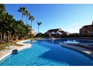 Apartment for sale in Nueva Andalucia..