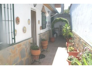 3 bedroom, 1 bathroom Townhouse, (build..