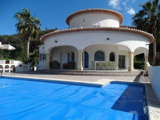 SEA VIEWS VILLA FOR SALE IN JAVEA