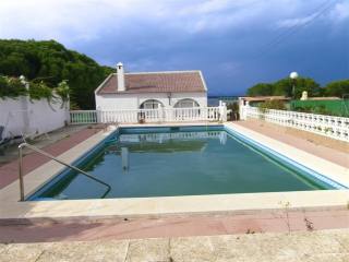 Villa - A very well situated 4 bedroom..