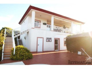 Large villa with beautiful panorama view over the mountains..