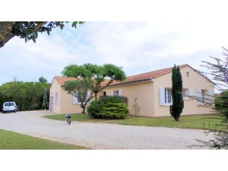 4 Bedrooms - Stone House -..