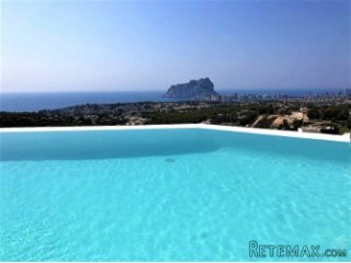 New luxury villa on the coast of Benissa with open sea..