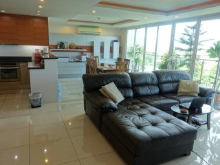 Top modern 2 bedroom penthouse condo at..