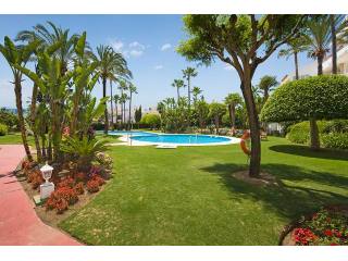 APARTMENT FOR SALE IN ESTEPONA