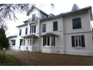 6 bedroom Character For Sale: 08200..
