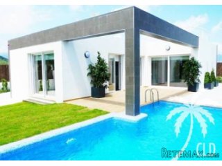 Modern villa on one level located between Polop and La..