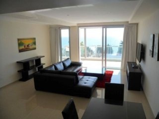 Spacious 3 Bedroom Apartment in Agios..