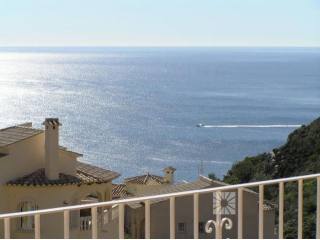 Terraced apartment sea view