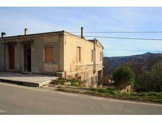 Superb holiday home split into 2..