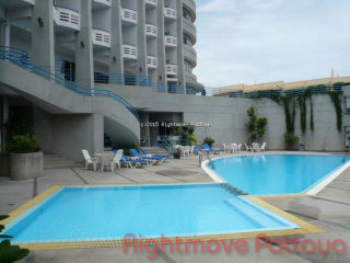 1 Bedroom Condo for sale in Pratumnak -..