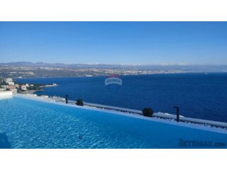 Opatija - penthouse s krovnim bazenom i prekrasnim pogledom