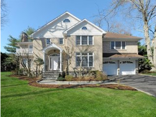 5 bedroom House For Sale: 10 1/2 Dandy..
