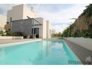 Located in a luxurius villa residence near the Quesada..