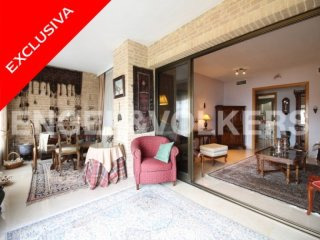 Spacious 4 Bedroom Apartment In The..