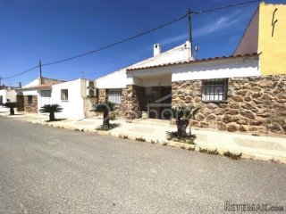 NEW TO VOSS HOMES - Great opportunity... 4 bed 1 bath..