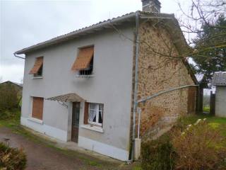 Three-Bedroom Country House In A..