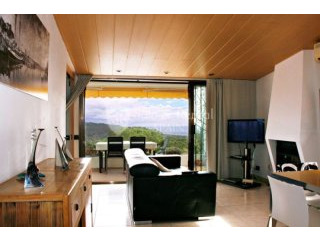 Fabulous Semi-Detached Villa With Sea..