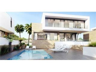 5 bedroom Villa For Sale: Frontline..