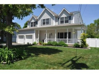 4 bedroom Flat For Sale: 2208 3rd..