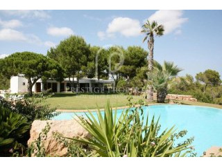 Large house of 423 m2 with beautiful..