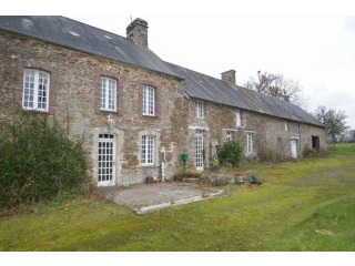 Countryside Longere with Outbuilding