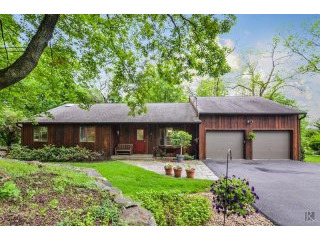 3 bedroom House For Sale: 2766 Breen..