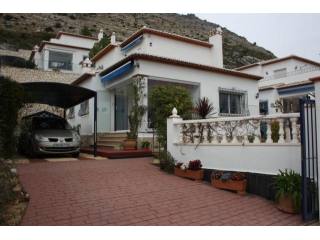 3 Bedrooms - Villa - Alicante - For Sale