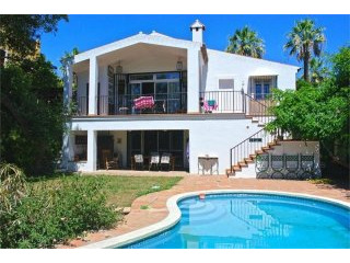 4 bedroom Apartment For Sale:..