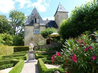 Superb Village Chateau