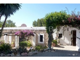 Wonderful finca between Santa Eulalia..
