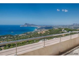 Great apartment in Altea offering incredible sea views. If..