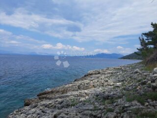 Korčula, poljoprivredno zemljište prvi red do mora