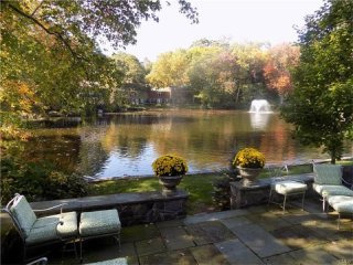 3 bedroom House For Sale: 28..